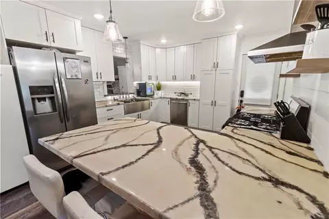 Kitchen - 1400 Capps Rd, Harrison, AR 72601 photo 2 of 3