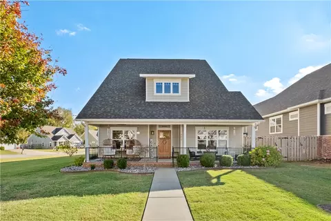 5800 Willow St, Rogers, AR 72758