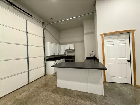 Kitchen - 11084 S Pearce Rd, West Fork, AR 72774 photo 1 of 4