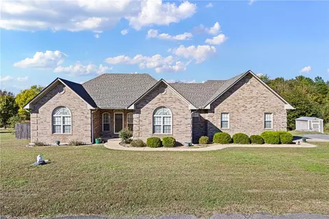 124 Mountain Point Rd, Russellville, AR 72802