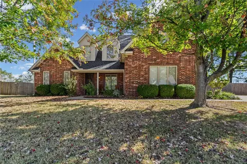 2288 N Hidden Creek Dr, Fayetteville, AR 72704