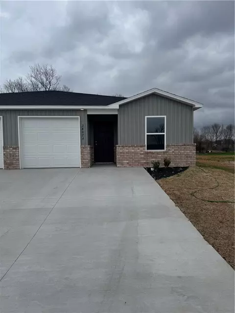 2807 N Denver St # A, Siloam Springs, AR 72761