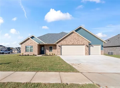 75 N Banner Ave, Farmington, AR 72730