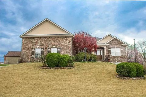 1219 W Holt Ave, Harrison, AR 72601