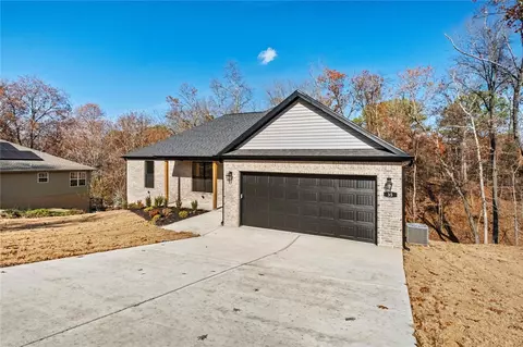 35 Harborough Dr, Bella Vista, AR 72714
