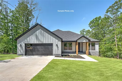 3 Yoxall Ln, Bella Vista, AR 72714