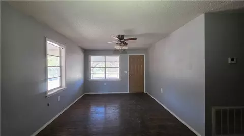 Living - 408 S Washington Ave, Plainview, AR 72857 photo 2 of 2