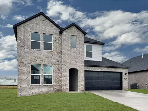 2301 Longfellow Dr, Bentonville, AR 72713