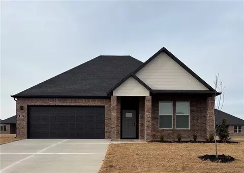 439 W Taverner Xing, Farmington, AR 72730