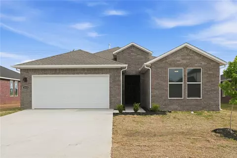 2410 Max Ave, Bentonville, AR 72713