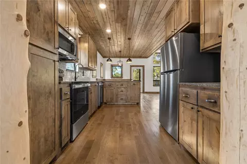 Kitchen - 2452 Ar 74 E, Jasper, AR 72641 photo 1 of 2