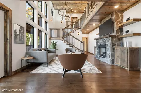 Living - 2452 Ar 74 E, Jasper, AR 72641 photo 1 of 7