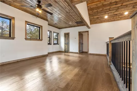 Living - 2452 Ar 74 E, Jasper, AR 72641 photo 7 of 7