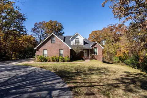3902 Short Ln, Siloam Springs, AR 72761