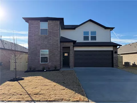 4677 W Aurora St, Fayetteville, AR 72704