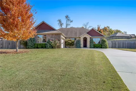 123 Cowans St, Lowell, AR 72745