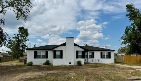 906 N 8th St, Rogers, AR 72756