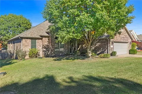 4826 W Plymouth Rock Pl, Fayetteville, AR 72704