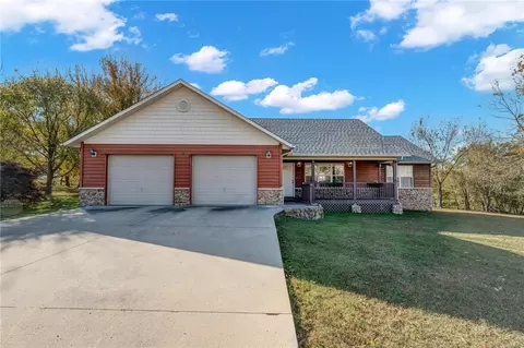38 Queensferry Ln, Bella Vista, AR 72715