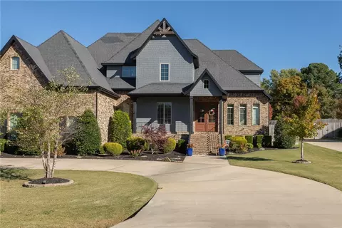 3000 N Chapel View Dr, Fayetteville, AR 72703