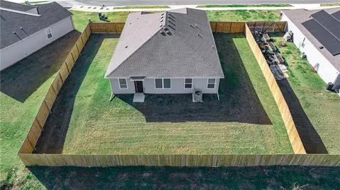 2652 Reynolds St, Pea Ridge, AR 72751