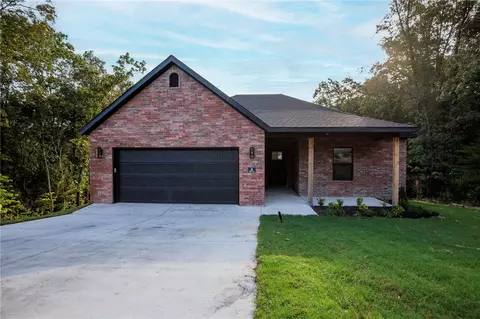 7 Dumfries Dr, Bella Vista, AR 72715