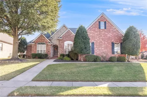 6616 Inverness Dr, Rogers, AR 72758