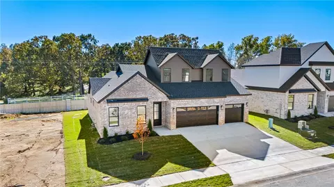 Exterior - 1811 Peacock Rd, Centerton, AR 72719 photo 6 of 6