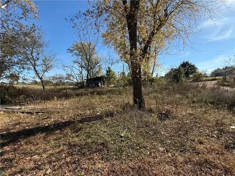 11962 Farrar Rd, Bentonville, AR 72713
