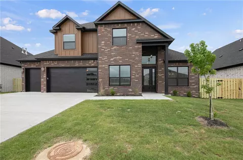 1831 Bluestem Dr, Centerton, AR 72719