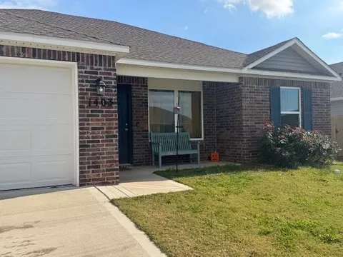 1403 S Pampas St, Siloam Springs, AR 72761