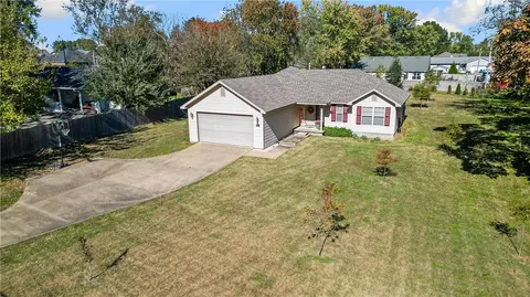 400 W Pickens Rd, Pea Ridge, AR 72751