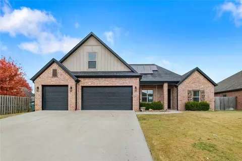 4222 E Troon Dr, Fayetteville, AR 72701