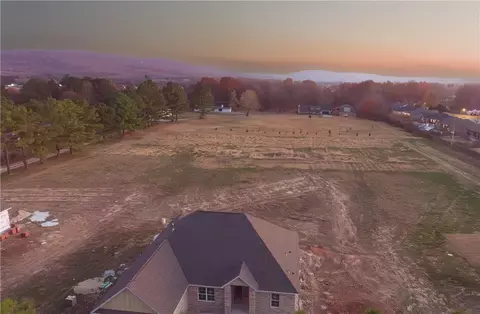 11951 Clyde Carnes Rd, Farmington, AR 72730