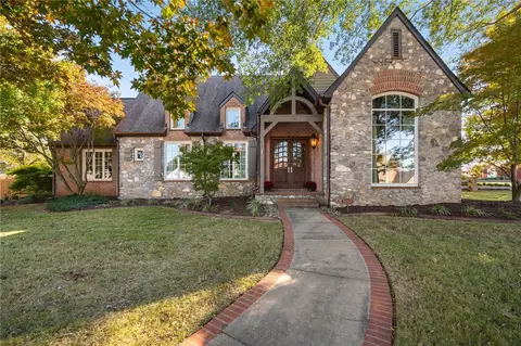 2200 Fianna Way, Fort Smith, AR 72908