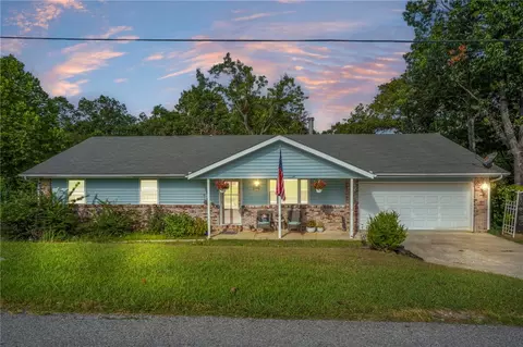 9117 Grimes Dr, Rogers, AR 72756