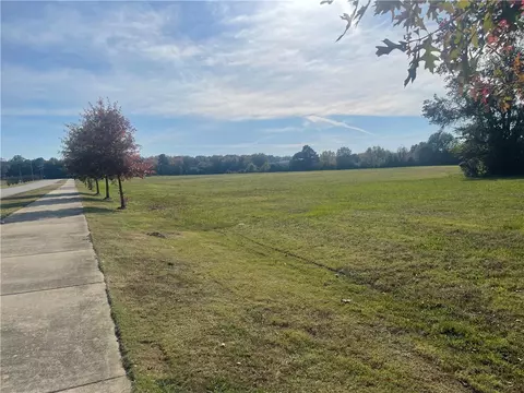 000 Poplar St, Clarksville, AR 72830