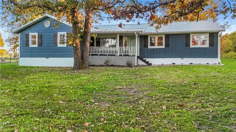 13992 Farm Road 2185, Cassville, MO 65625