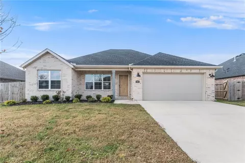 913 Silver Birch St, Springdale, AR 72762