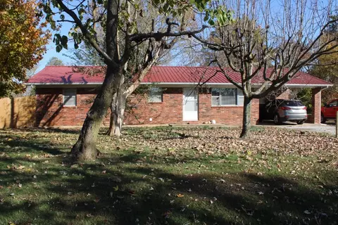 2826 Salmon Ln, Harrison, AR 72601