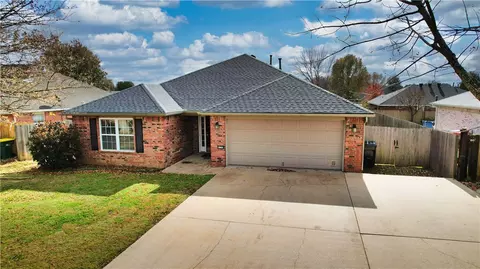 2737 Granny Smith Ave, Springdale, AR 72764
