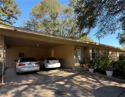 800 W 18th Ter, Russellville, AR 72801