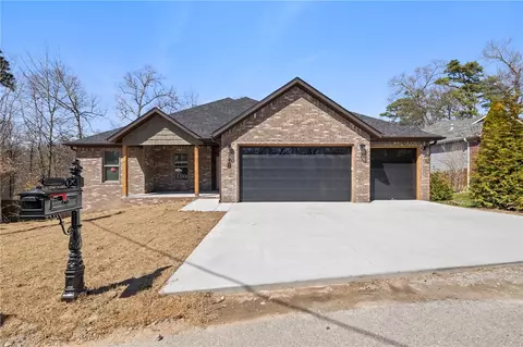 18 Kendal Dr, Bella Vista, AR 72714