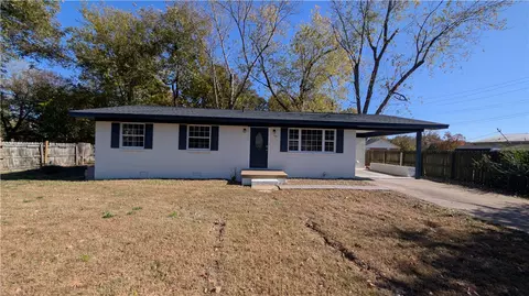 104 Avenue 4 St, Atkins, AR 72823