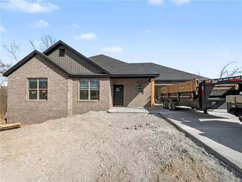 32 Malone Dr, Bella Vista, AR 72715