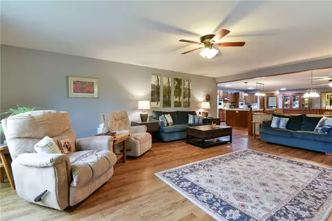 Living - 26742 Royal Point Dr, Shell Knob, MO 65747 photo 2 of 2