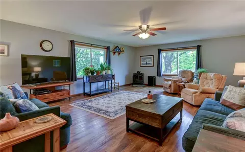 Living - 26742 Royal Point Dr, Shell Knob, MO 65747 photo 1 of 2