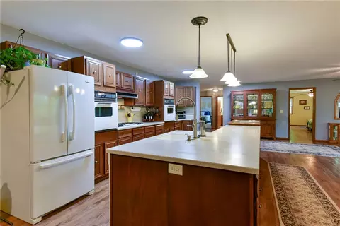 Kitchen - 26742 Royal Point Dr, Shell Knob, MO 65747 photo 3 of 3