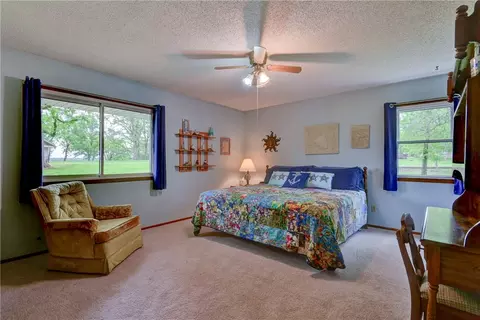 Bedroom - 26742 Royal Point Dr, Shell Knob, MO 65747 photo 3 of 3