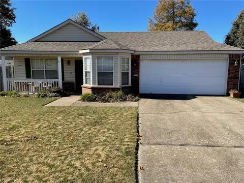 600 N Gutensohn Rd, Springdale, AR 72762